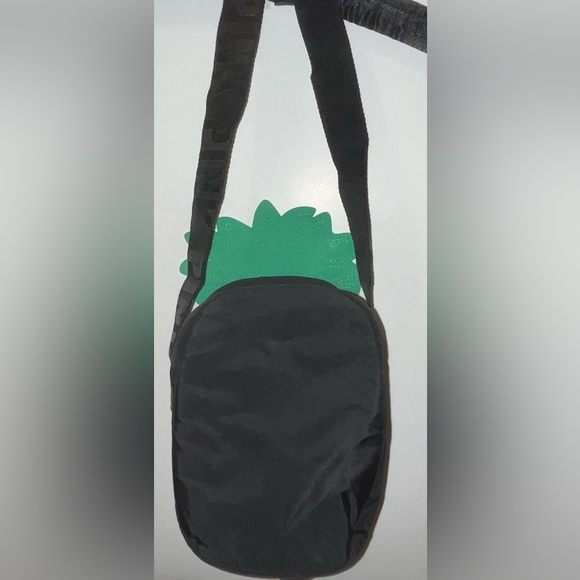 Victoria’s Secret PINK Pineapple Cooler Lunchbox - Picture 14 of 16